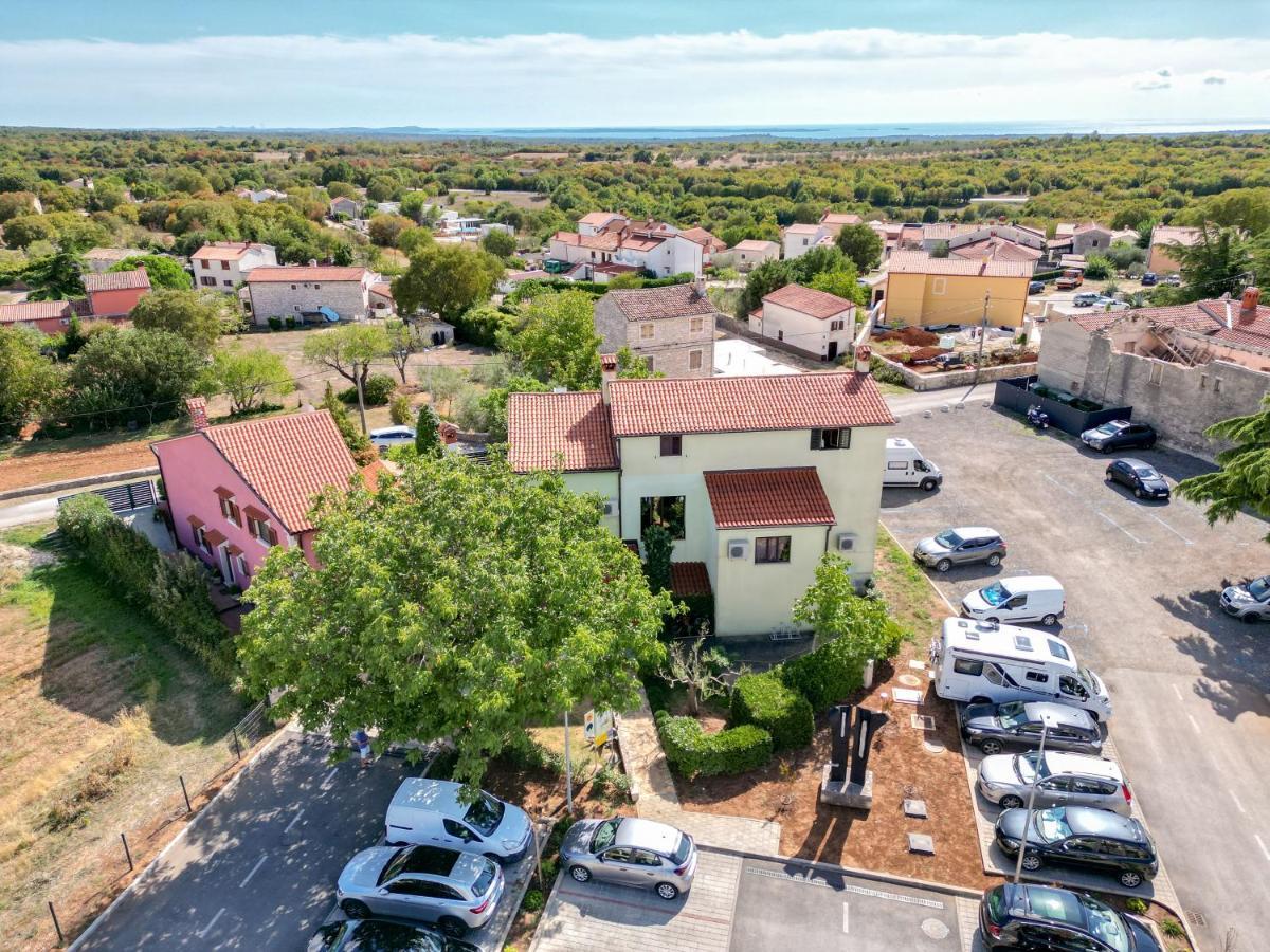 Magic Holiday Apartment Bale Eksteriør bilde